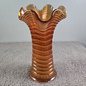 Vintage Imperial Marigold Glass Ripple Swung Vase